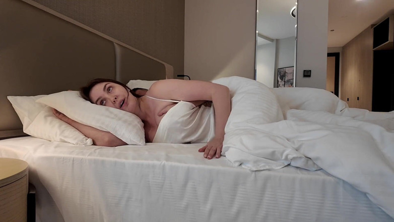 Alina Rai: 继母没想到会有这个房间...