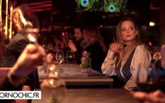 Tiffany Leiddi Gör en avsugning i toaletterna på en restaurang