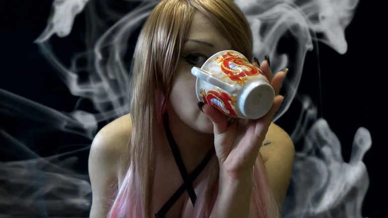 Goddess Misha Goldy: Fumatore a lungo tosse e sborrata conto alla rovescia