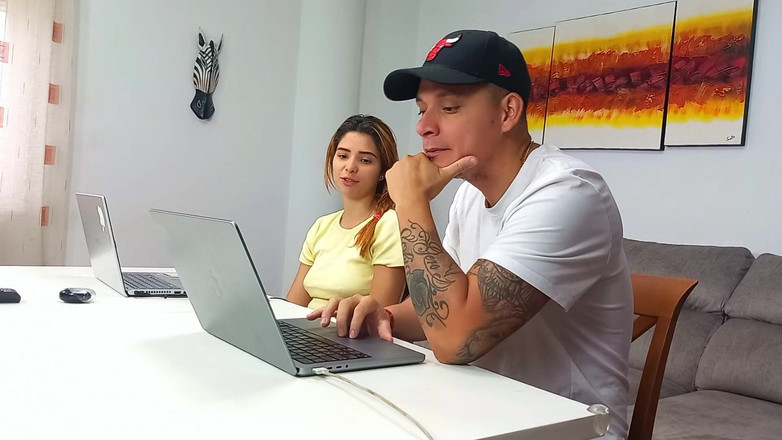 Labestiaylabella: Fac sex cu cea mai bună prietenă a mea.