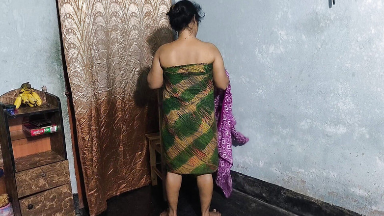 SAFI-SEXY: Knullade en tjej med stora bröst i bakifrån efter att...