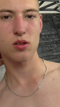 Flexing en oliemassage door Casper Ivarsson