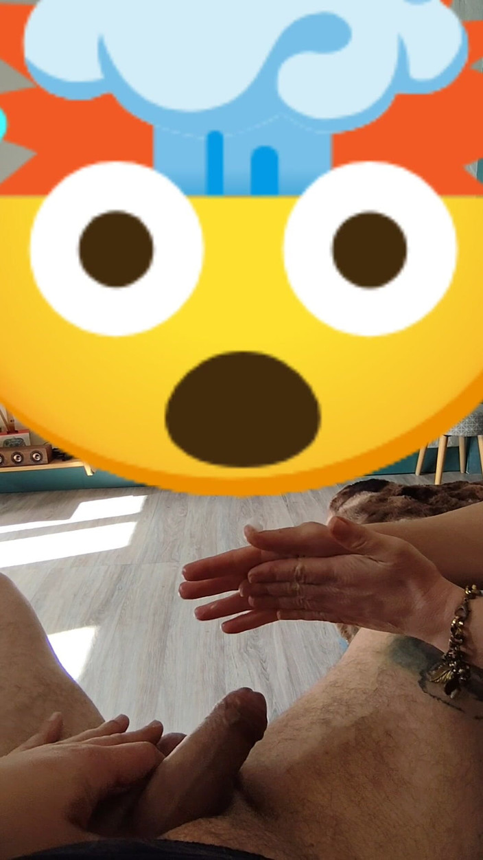 Ours: Cel mai bun prieten al meu mă masturbează să testez...