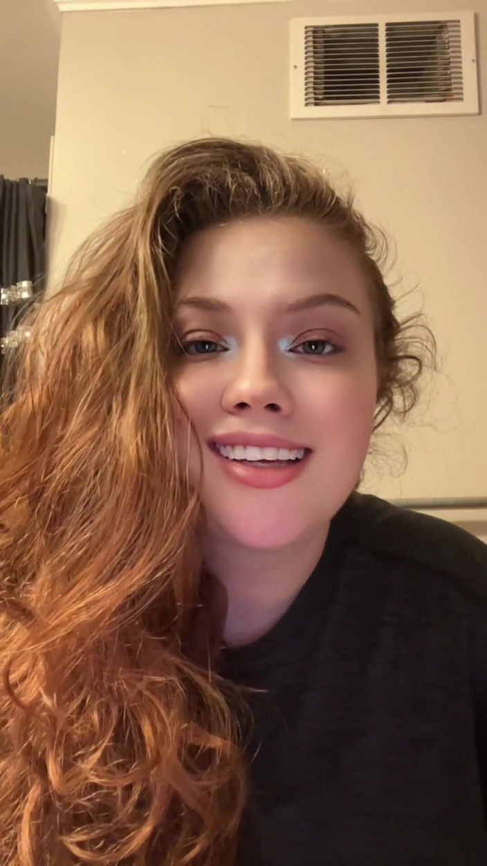 Dirtysecret: Milující přítelkyně tě škádlí v práci