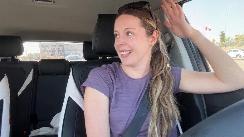 Nadia Foxx: Nadia Foxx Lush ! à la salle de sport et à une voiture à...