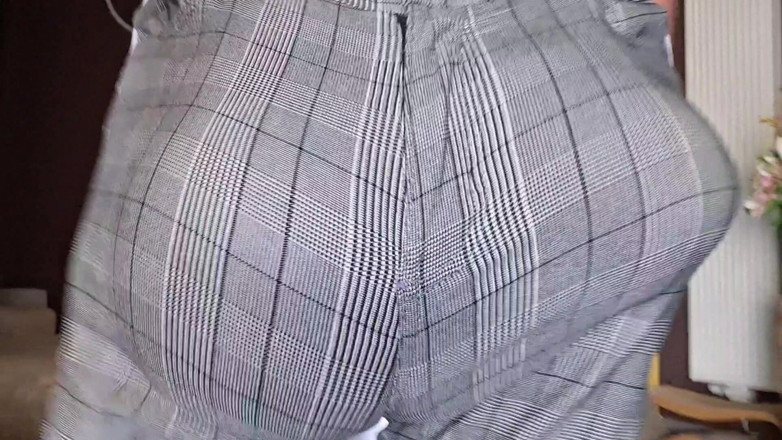 Monster_Meat_: Plimbându-mă prin grădină cu costumul meu