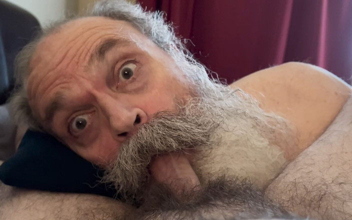 FuzzyBeardBoy: Krmení velkého kníru nevlastního otce medvěda krémová nálož