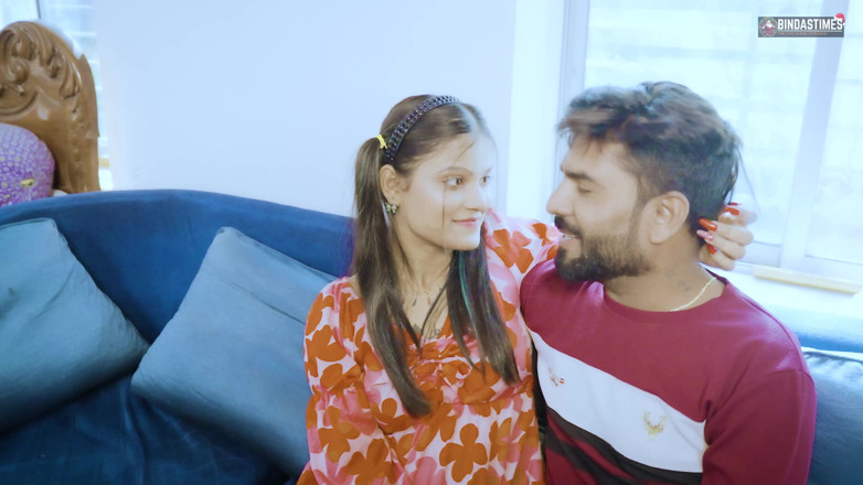 Cine Flix Media: Une desi indienne de plus de 18 ans fait un gangbang...