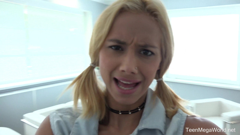 Teen Mega World: Blonde with a Camera