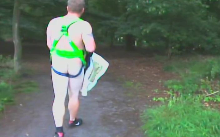 No limit cbt slave: Naked Forest Walk anal einführungen
