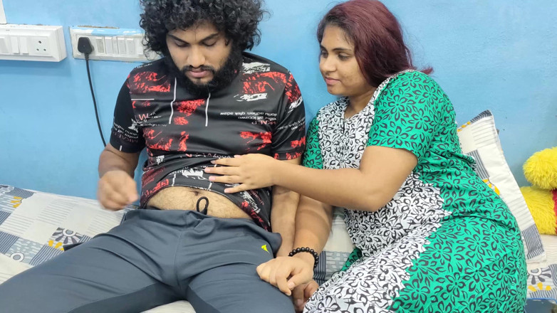 Vaigavarun Feet romance: bhaartiy malloo jore ka haind job romans