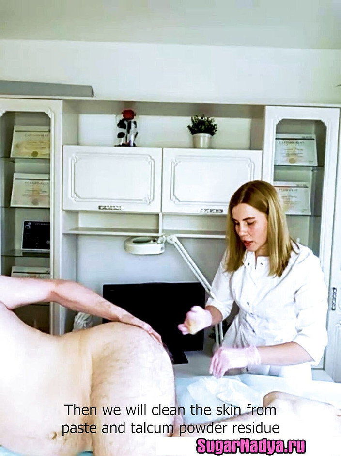 SugarNadya: Sugarnadya为一个阴茎上有保护帽的客户不寻常的脱p