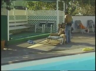 American Idol X: Pussy licking in the garden