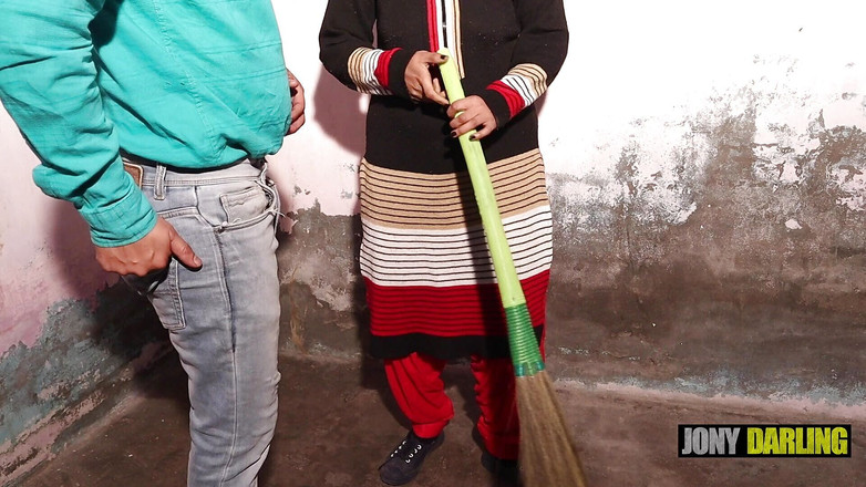 Jony Darling: Został wciągnięty i odszedł po zrobieniu suki