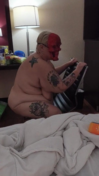 Dokuczanie N miłe, kto jest pod jej maską? To Davisdesires tak sflaczały N Fat