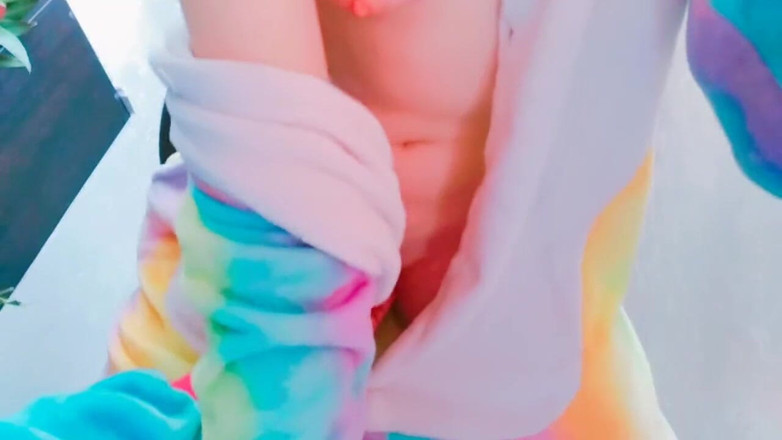 Taboo Room: सौतेली बहन मुझे जरूरत पड़ने पर अपने शरीर को छूने देती है