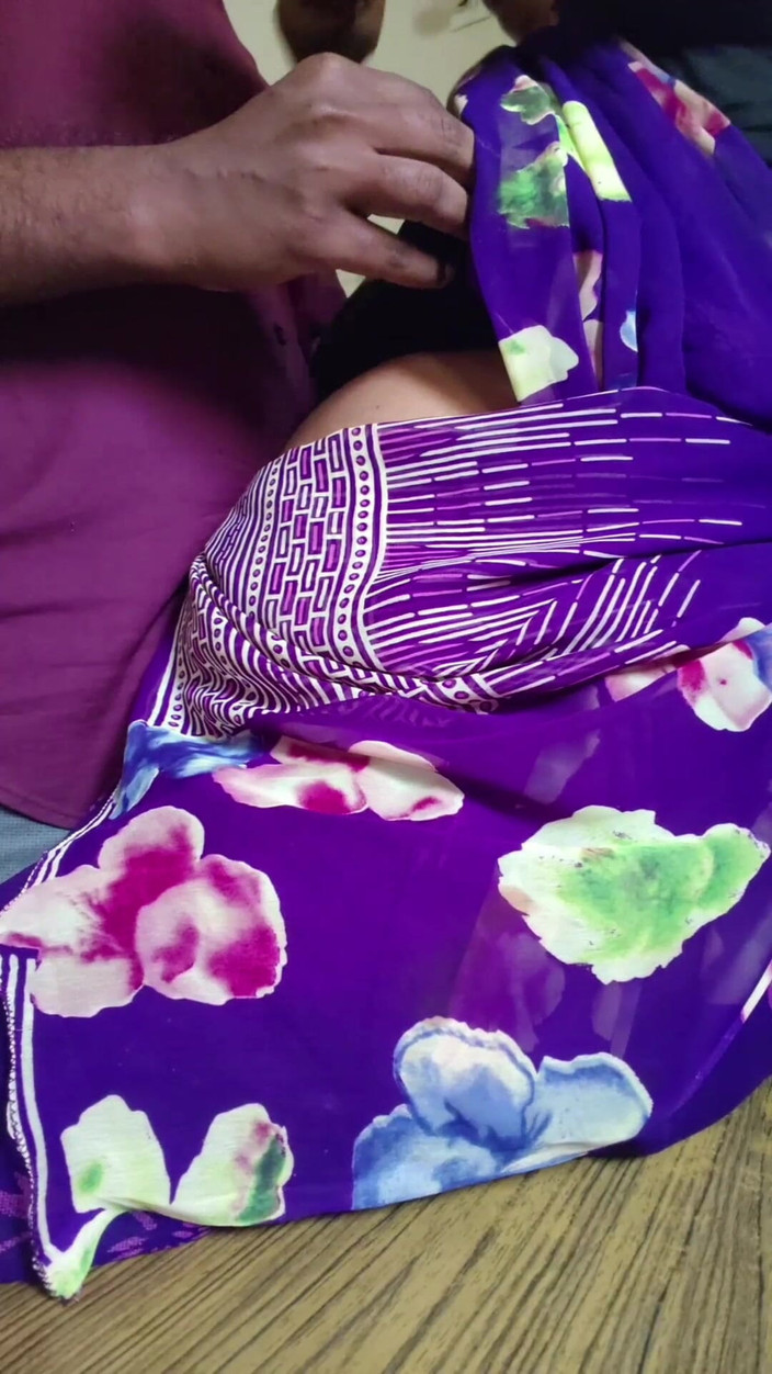Porn films: 继母和我的朋友鸡巴做爱