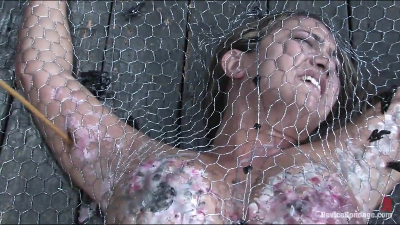 Device Bondage by Kink: en