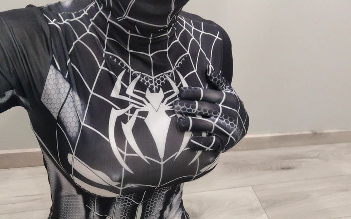 KamilaTs: Masturbación cosplay
