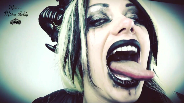 Goddess Misha Goldy: Succubus ti mangerà dopo aver scopato!