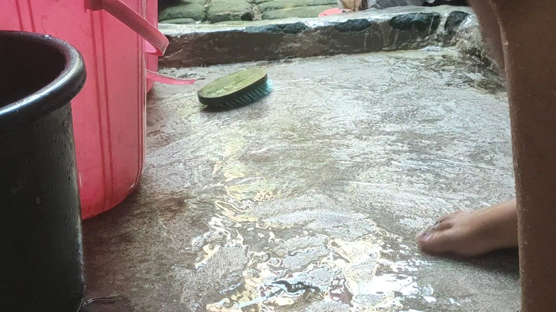 Anita yadav: 你会在继母美丽的继妹家里创造一个