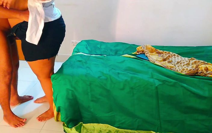 Aria Mia: Мусульманська сексуальна вчителька в хіджабі стає гарячою, поки навчає студента, а потім трахається зі студентом - велика дупа і величезні цицьки з тугою пиздою