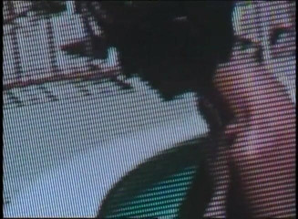 VOP Porno: Горячие крошки-лесби ублажают киски друг друга на улице
