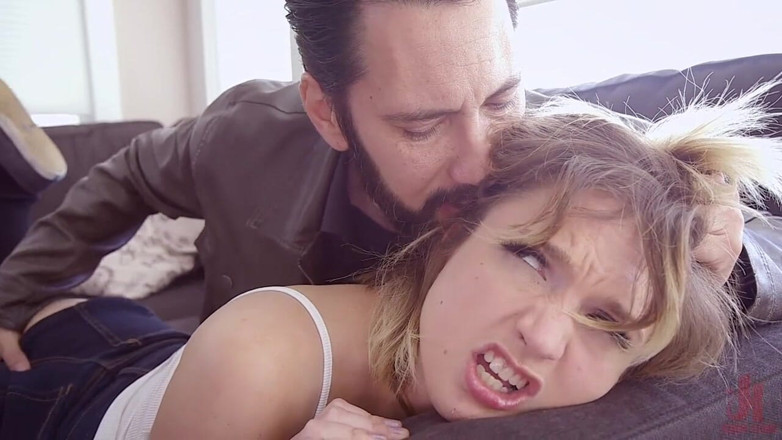 Families Tied by Kink: La teen lesbica eliza jane si vendica analmente della matrigna...