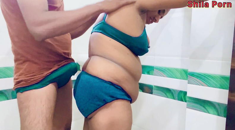 Shila Porn: Saya memikat makcik panas dan mengongkeknya