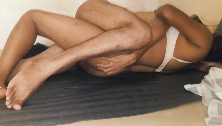 Harder299: Parte 2- caliente india madrastra disfrutando del sexo romántico.