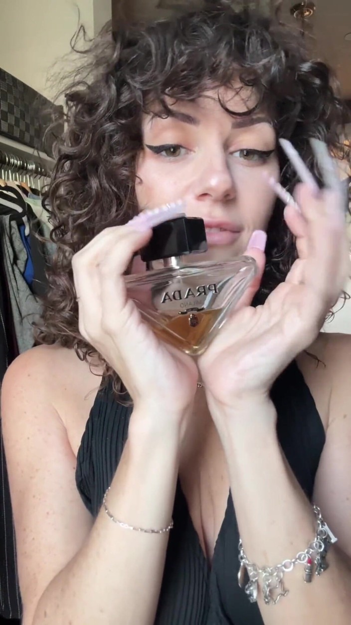 SavvyStar: Asmr láhev parfému