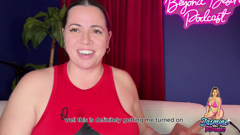 Jasmine Flowers: Latina MILF Hluboké hrdlo a krémy na realistickém robertku