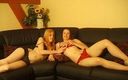Pussy Land: Două adolescente fierbinți se joacă între ele