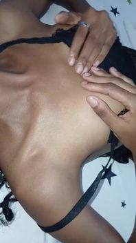 Skinny Kenyan Masurbating