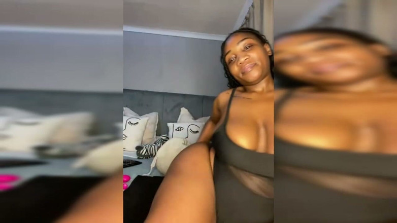 Legendary Booty Overdose: Fat Ass BBW Striptease &amp; Pussyplay