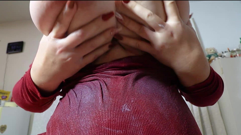 Vibra King Video: Țâțe uriașe umplute de loțiune