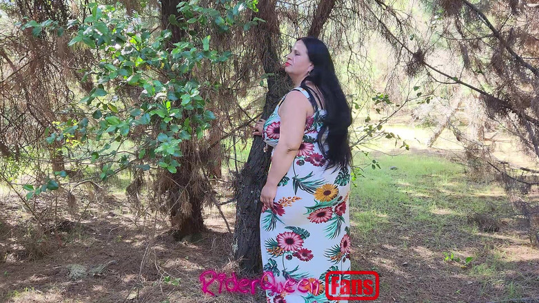 Riderqueen BBW Step Mom Latina Ebony: Riderqueen ao ar livre: vídeos para fãs ao ar livre