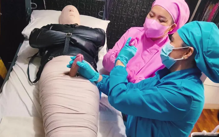 DominaFireOfficial: Finger sounding mummified patient