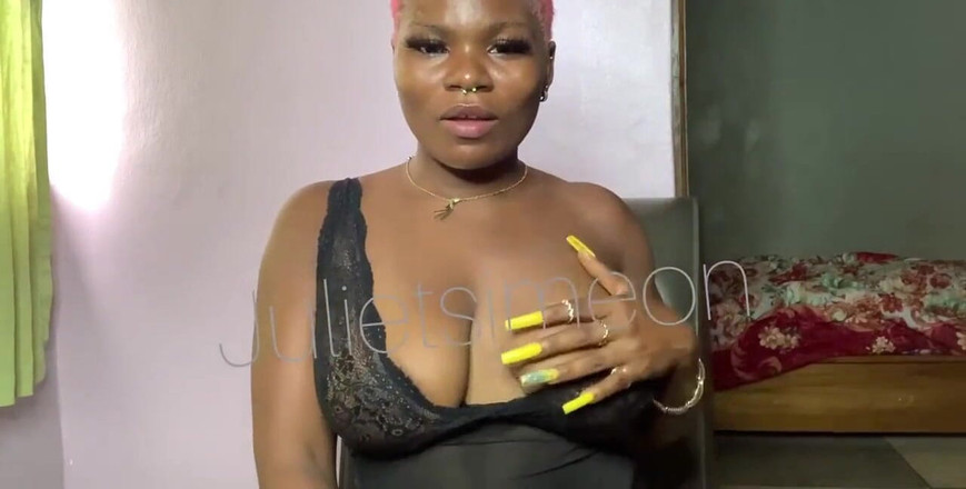 Julietsimeon: Tolik miluji moje prsa. (můžeš vidět, jak to držím)