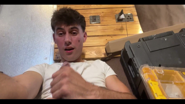 Kyle and Kam: Too Worked up to Wait for His Break, This Cute
