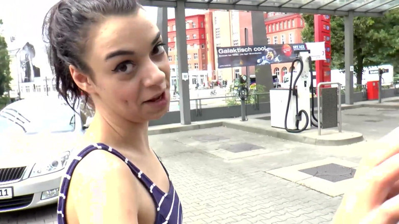 Best Amateur Sex: Pretty Girls Gets Hooked up on Strangers and Gets Fucked...