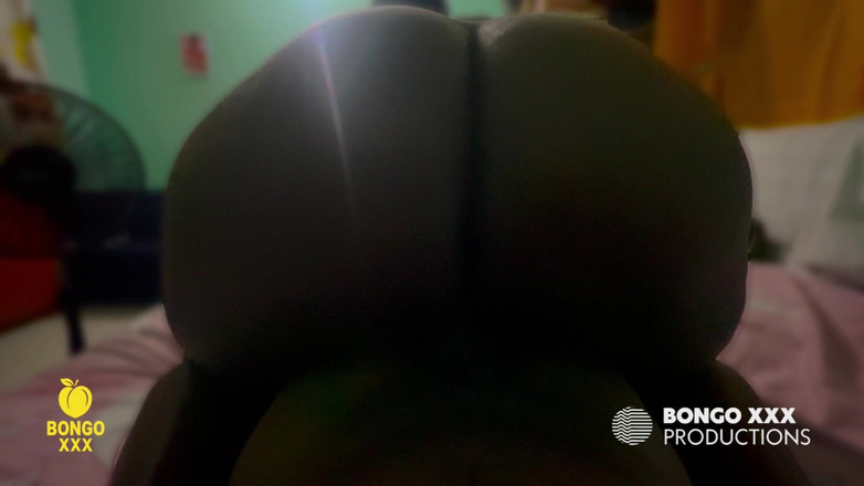 BongoXXX: Nach Der Kirche: Dieser Geile Reife Mutter Mit Dickem Hintern...