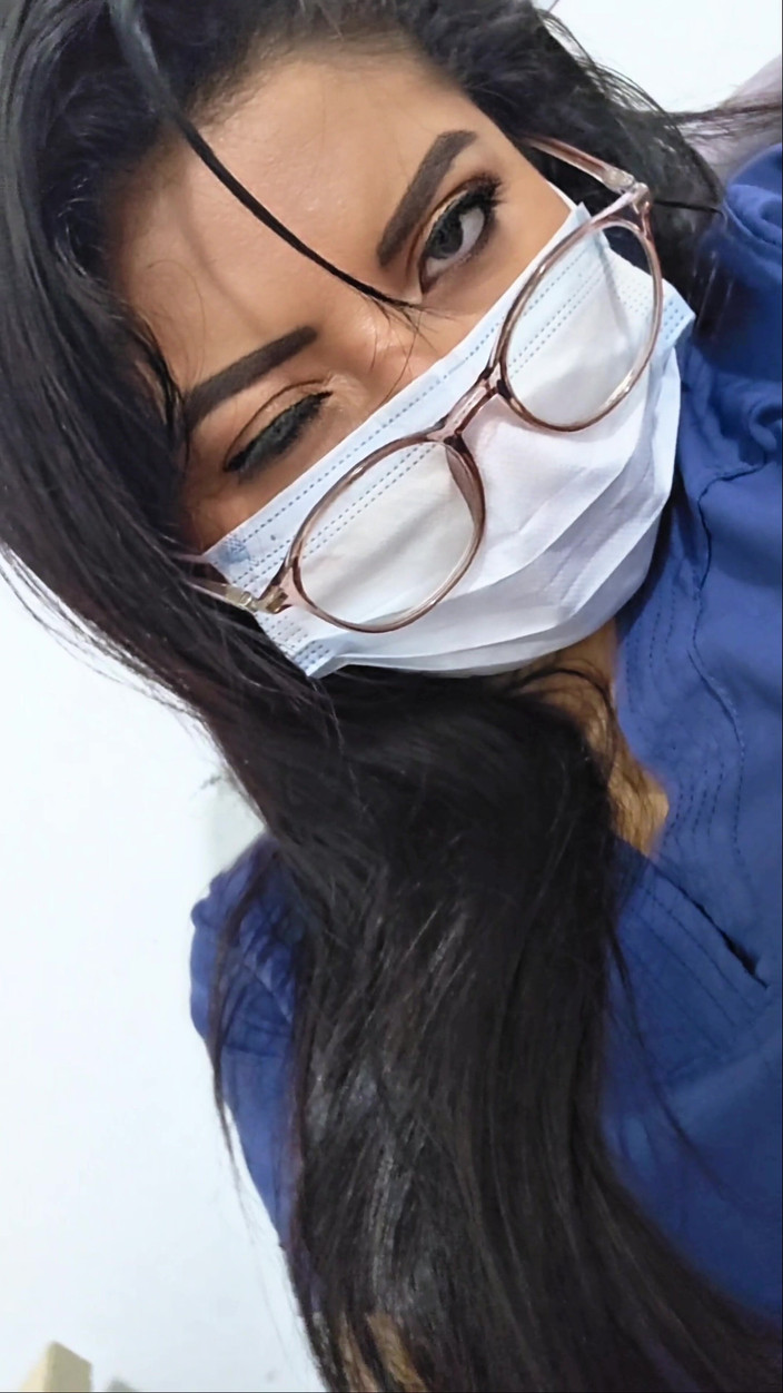 InsaciableX: ¡La enfermera juega sola en el trabajo sin pacientes hoy!