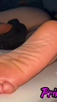 Noite punheta ejaculação gozada em solas sensuais