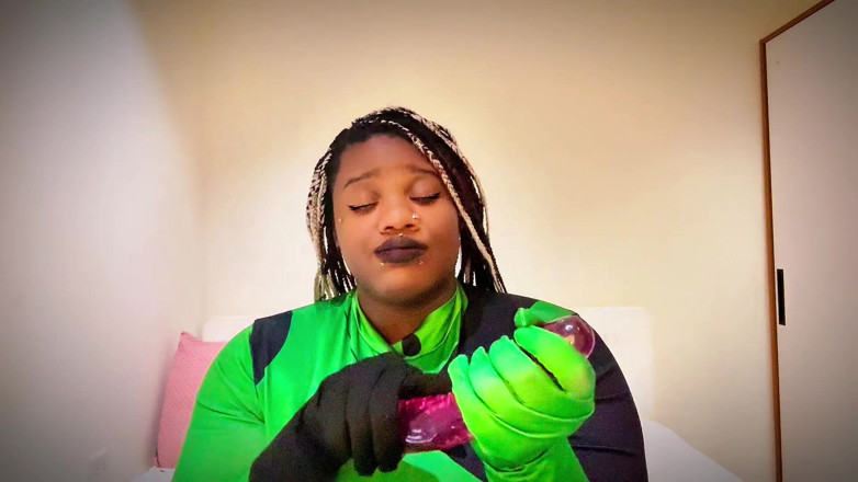 Gothic goddess domination mode: Shego Knows Your Secret: Bi Encouragement Femdom