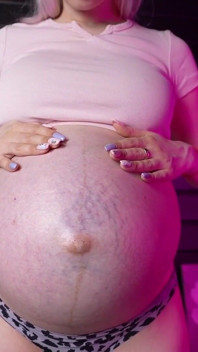 3 Bhs, Öl Und Ohrfeigen Auf Riesigen Schwangeren Bauch