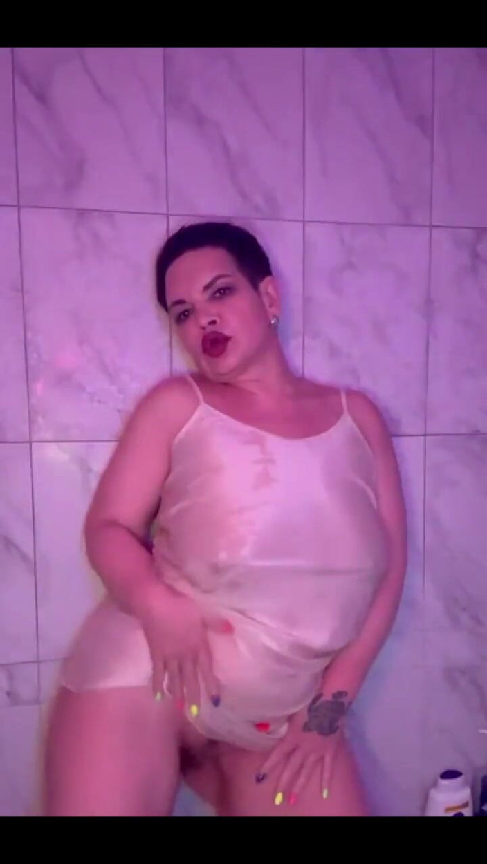 KarmenMilf: 에로 샤워