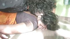 Vaigavarun45: Vaishnavy і Sharun Raj long Lip Lock, частина 6, лягти і гарячий роман із замком губ, пара Mallu, гарячі поцілунки, романтика, блокування губ