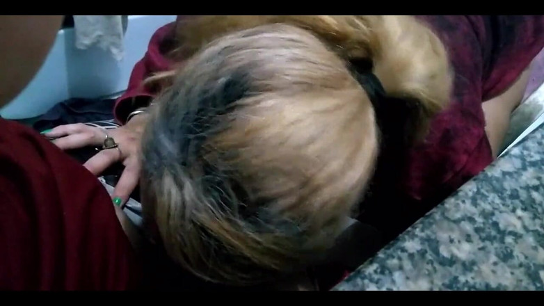 Bruxofire: Fopspeenvriend in de keuken