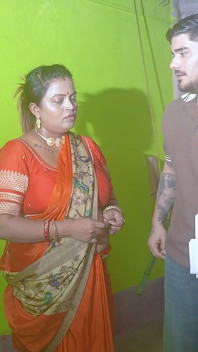 Indian Emi Agent Fucked Mother and Step Daughter Together Outside the House in Exchange for Emi